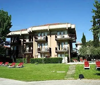 Smeraldo Hotell 3*